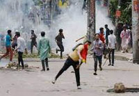 bangladesh burning 14 policemen among 93 killed sunday